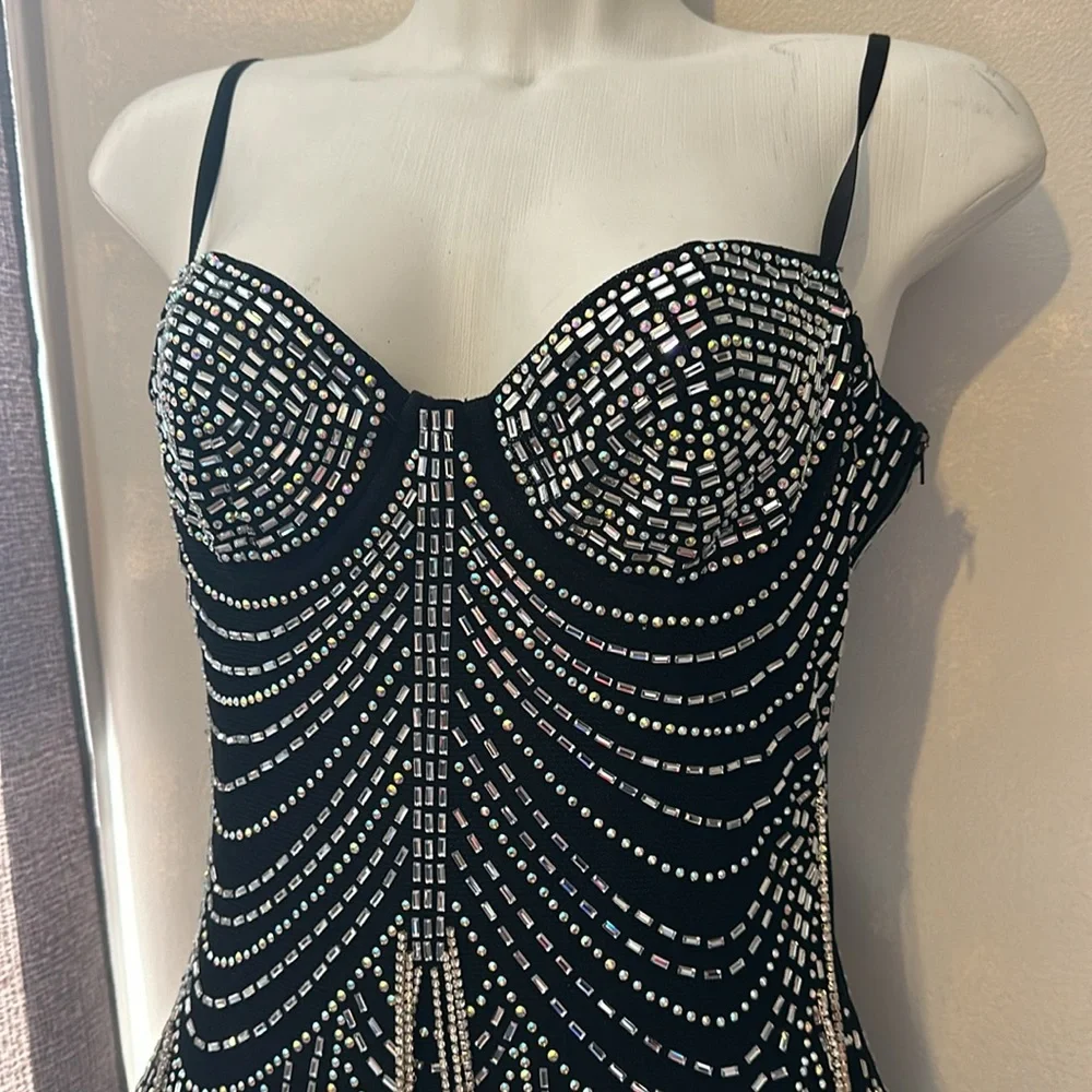 Dress - Picture 2 of 8